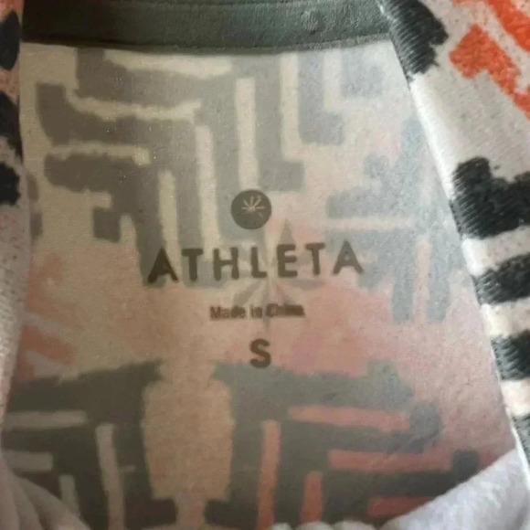 Athleta Aztec snowflake women’s 1/2 zip pullover lightweight sporty jacket small - Picture 7 of 7